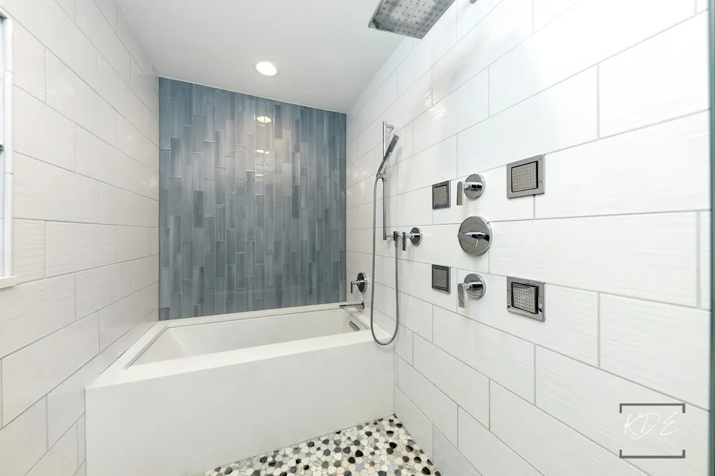 605 Hyde Park Lane Naperville IL 60565