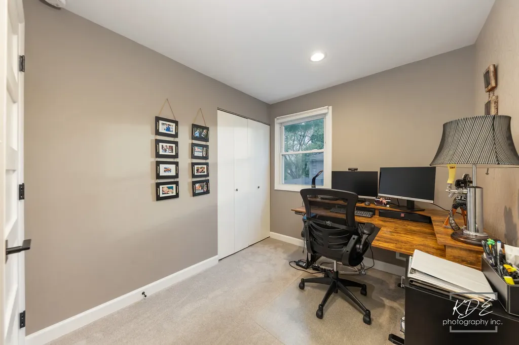 605 Hyde Park Lane Naperville IL 60565
