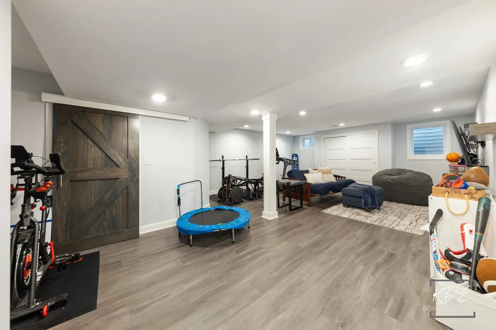 605 Hyde Park Lane Naperville IL 60565