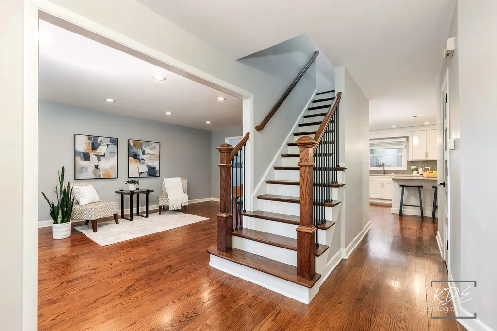 605 Hyde Park Lane Naperville IL 60565