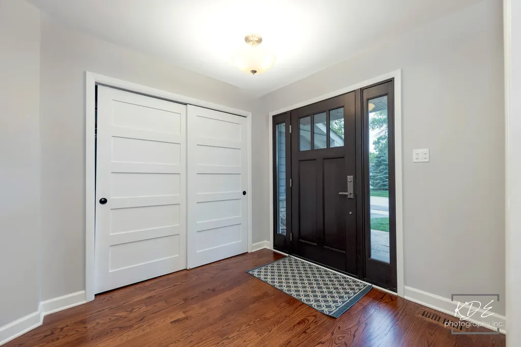 605 Hyde Park Lane Naperville IL 60565