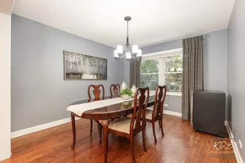 605 Hyde Park Lane Naperville IL 60565