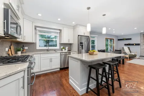 605 Hyde Park Lane Naperville IL 60565