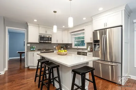 605 Hyde Park Lane Naperville IL 60565