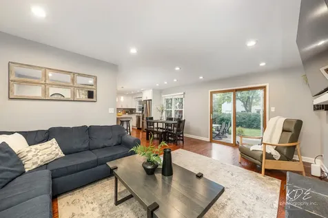 605 Hyde Park Lane Naperville IL 60565