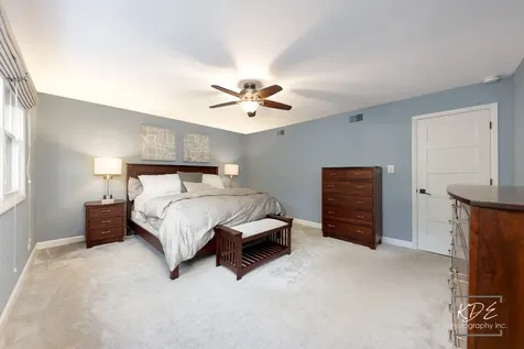 605 Hyde Park Lane Naperville IL 60565