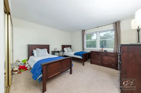 605 Hyde Park Lane Naperville IL 60565