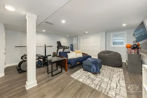 605 Hyde Park Lane Naperville IL 60565