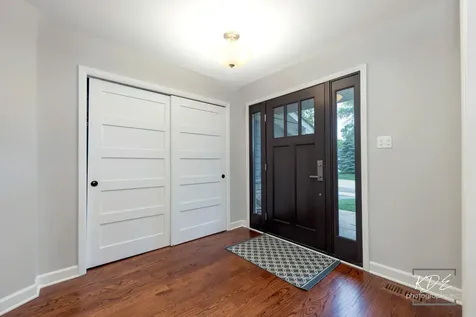 605 Hyde Park Lane Naperville IL 60565