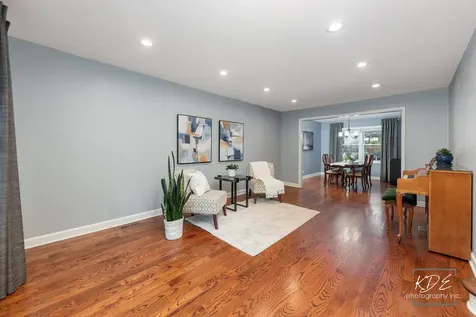 605 Hyde Park Lane Naperville IL 60565
