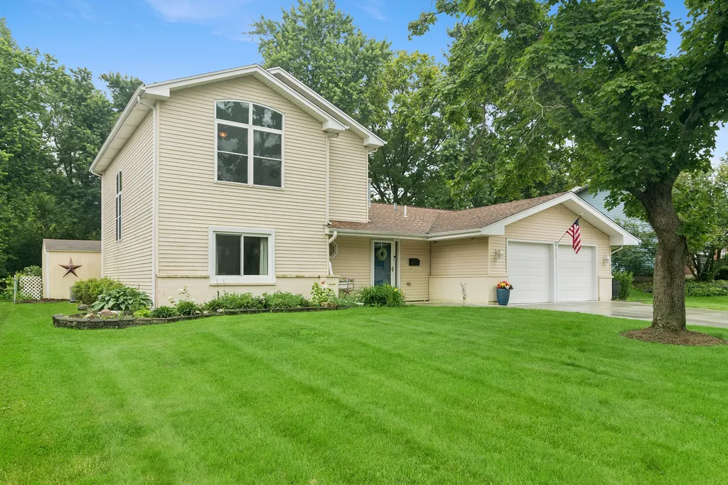 2S155 Mayfield Lane Glen Ellyn IL 60137