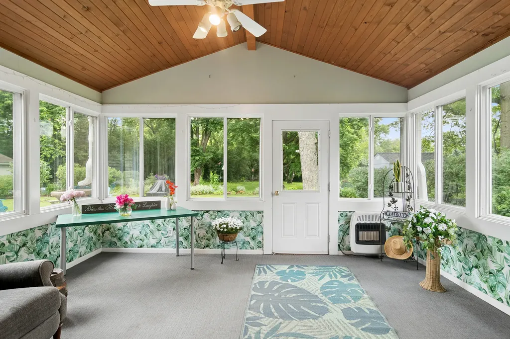 2S155 Mayfield Lane Glen Ellyn IL 60137