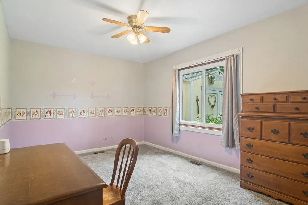 2S155 Mayfield Lane Glen Ellyn IL 60137