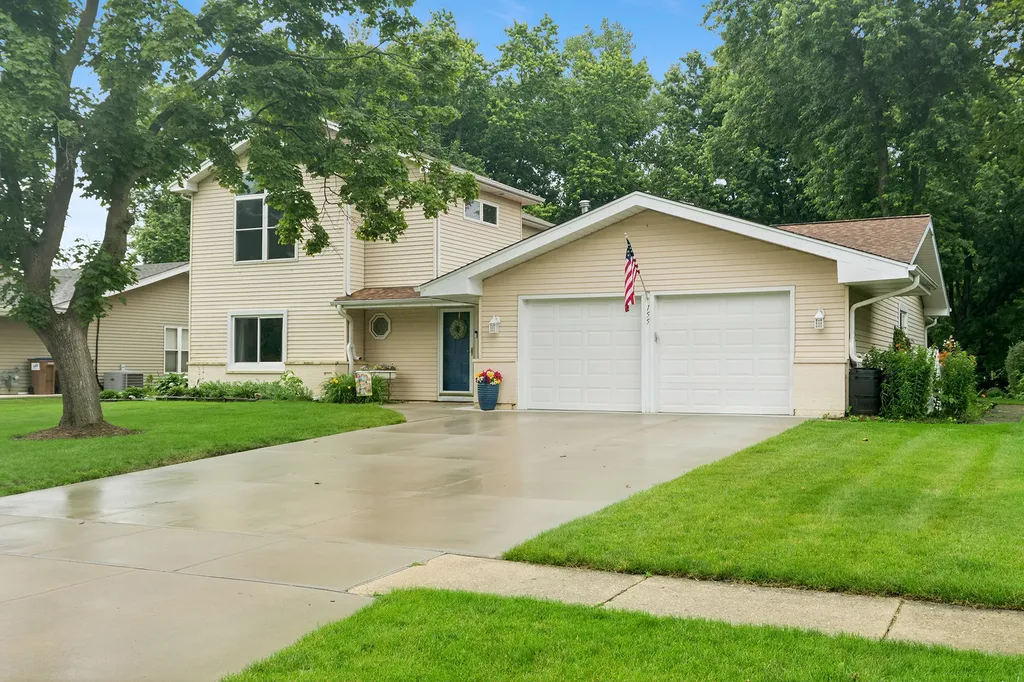 2S155 Mayfield Lane Glen Ellyn IL 60137