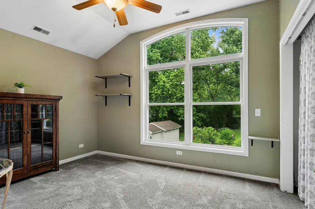 2S155 Mayfield Lane Glen Ellyn IL 60137