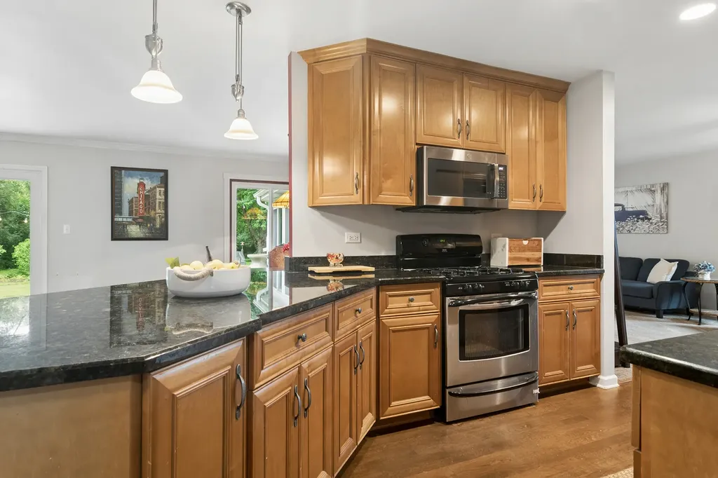 2S155 Mayfield Lane Glen Ellyn IL 60137