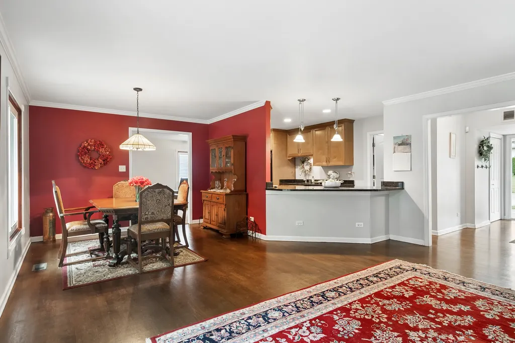 2S155 Mayfield Lane Glen Ellyn IL 60137