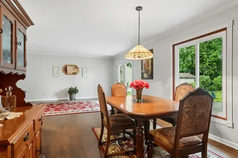 2S155 Mayfield Lane Glen Ellyn IL 60137