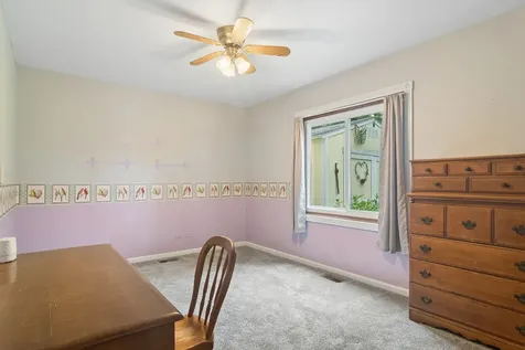 2S155 Mayfield Lane Glen Ellyn IL 60137