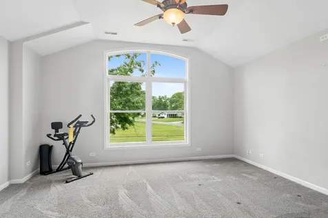 2S155 Mayfield Lane Glen Ellyn IL 60137