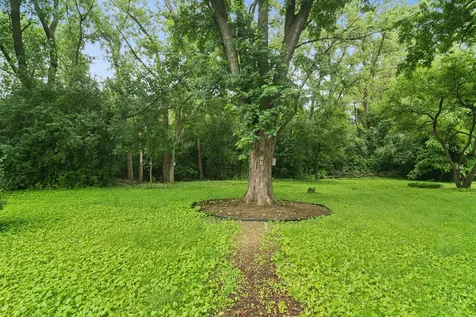 2S155 Mayfield Lane Glen Ellyn IL 60137