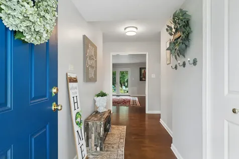 2S155 Mayfield Lane Glen Ellyn IL 60137