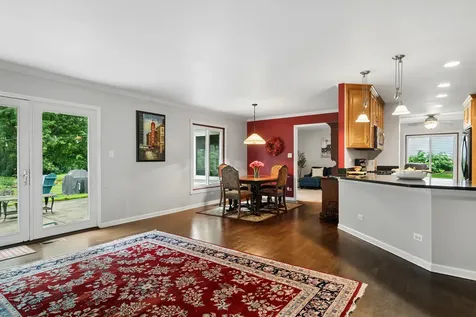 2S155 Mayfield Lane Glen Ellyn IL 60137