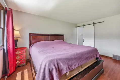 517 South Hubbard Street Algonquin IL 60102