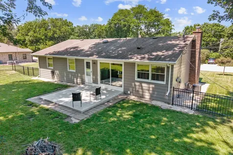 517 South Hubbard Street Algonquin IL 60102