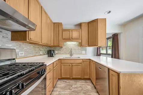 517 South Hubbard Street Algonquin IL 60102