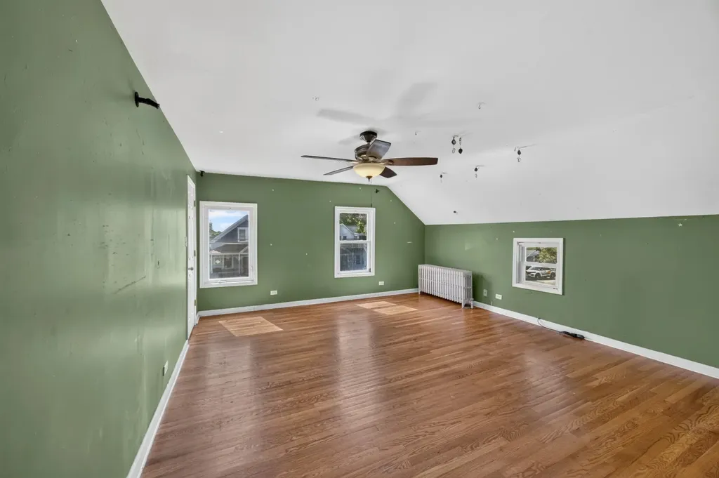 14329 South Beacon Avenue Orland Park IL 60462