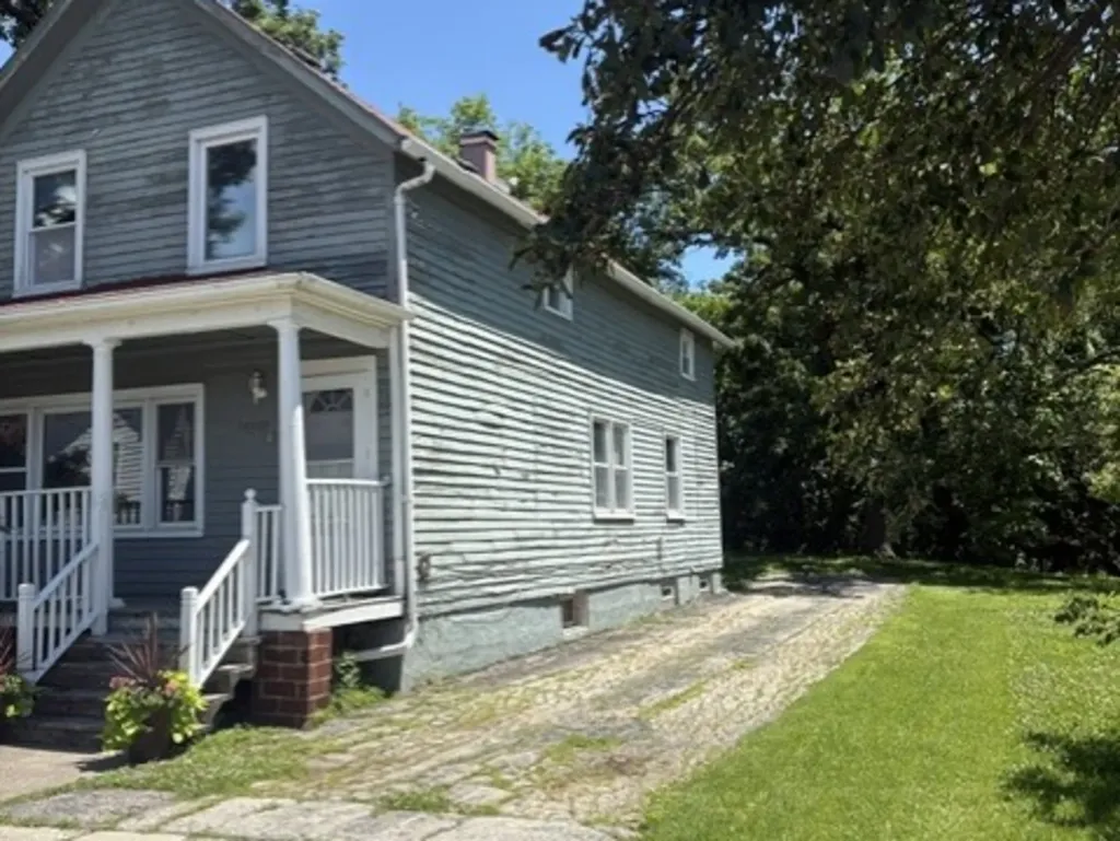 14329 South Beacon Avenue Orland Park IL 60462