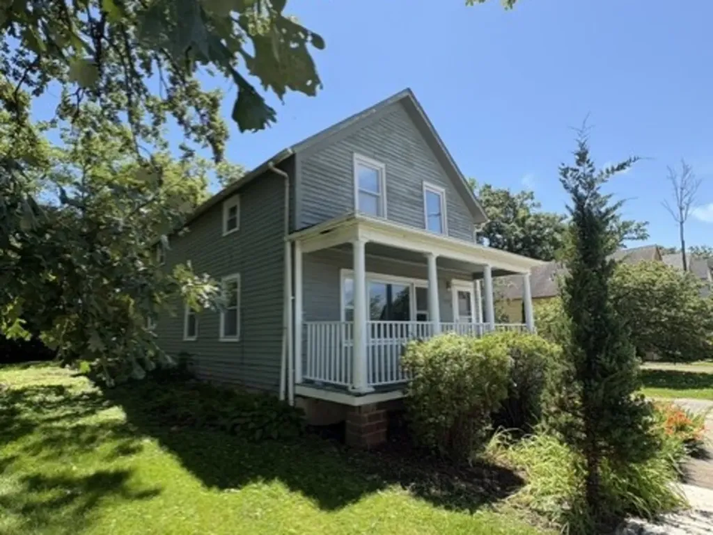 14329 South Beacon Avenue Orland Park IL 60462