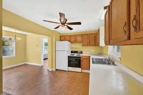 14329 South Beacon Avenue Orland Park IL 60462