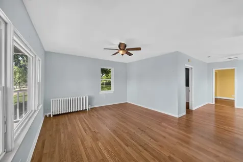 14329 South Beacon Avenue Orland Park IL 60462