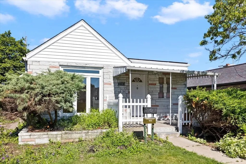 5812 North Oriole Avenue Chicago IL 60631