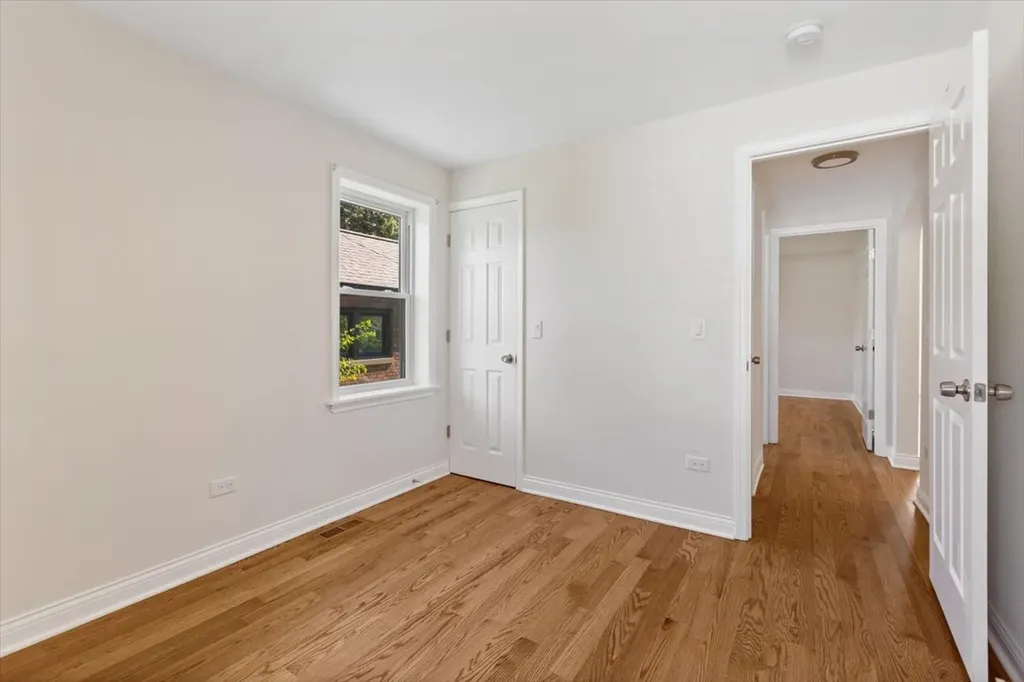 5812 North Oriole Avenue Chicago IL 60631