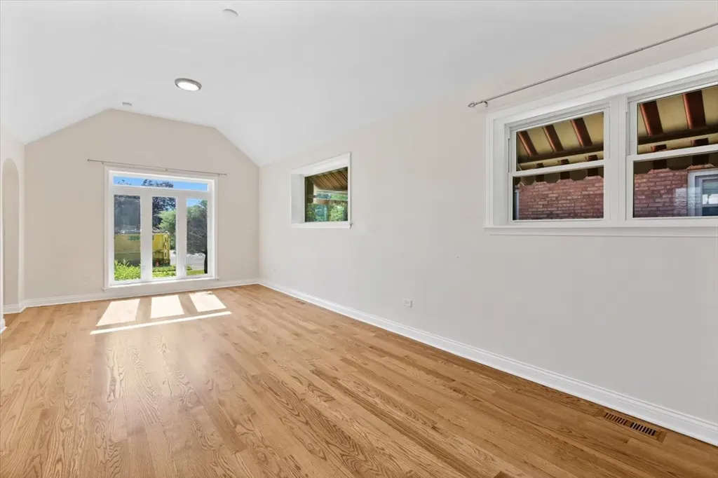 5812 North Oriole Avenue Chicago IL 60631