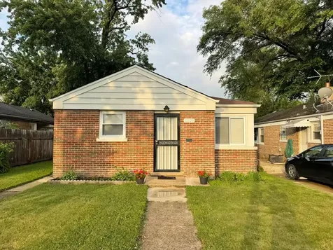 12529 South Loomis Street Calumet Park IL 60827