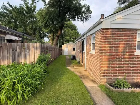 12529 South Loomis Street Calumet Park IL 60827