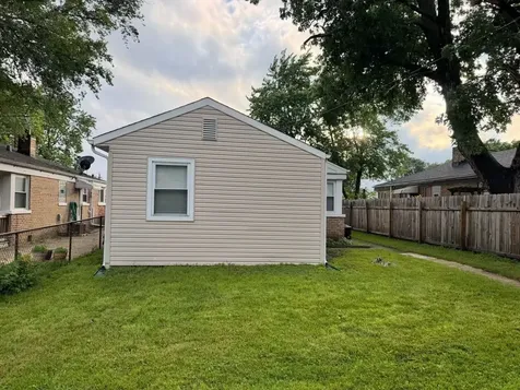 12529 South Loomis Street Calumet Park IL 60827