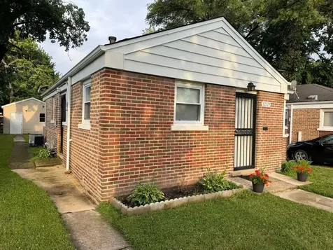 12529 South Loomis Street Calumet Park IL 60827