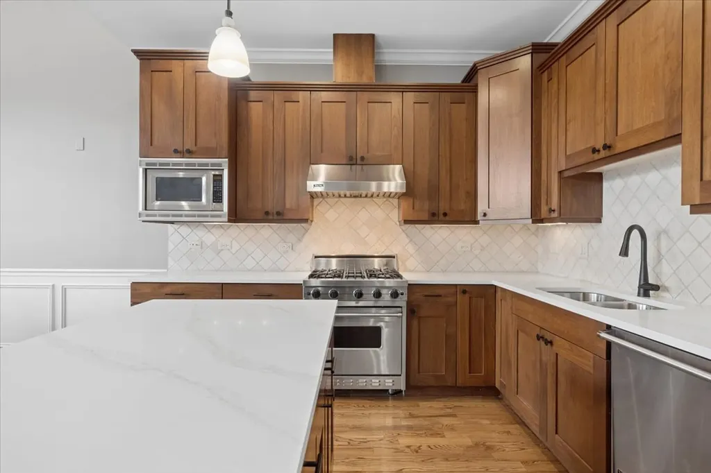 1130 West Diversey Parkway Chicago IL 60614
