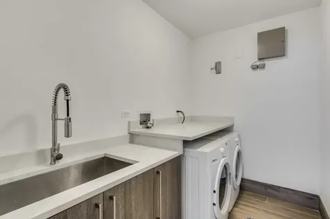 2353 North Seeley Avenue Chicago IL 60647