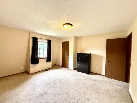 5 Evergreen Circle Savoy IL 61874