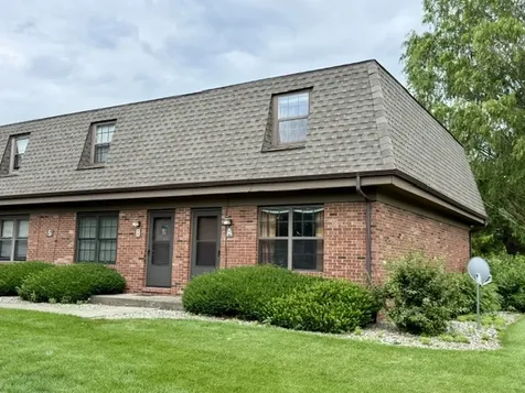 5 Evergreen Circle Savoy IL 61874