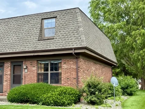 5 Evergreen Circle Savoy IL 61874