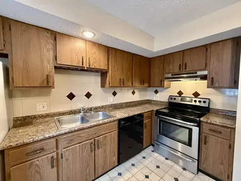 5 Evergreen Circle Savoy IL 61874