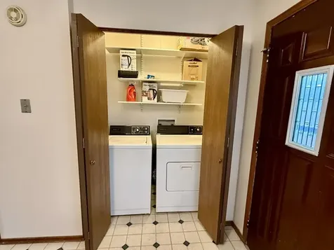 5 Evergreen Circle Savoy IL 61874