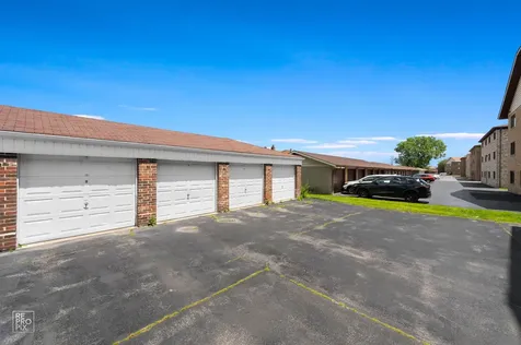 8154 168TH Place Tinley Park IL 60477